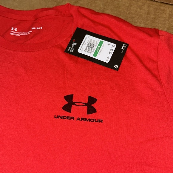 Under Armour Other - Under Armour NWT Men Sport style loose short sleeve red shirt LARGE size NWT!!